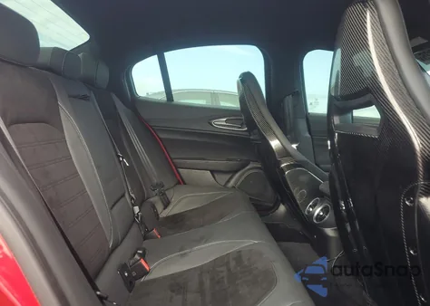 2024 Alfa Romeo Giulia Quadrifoglio из США, поврежденный, VIN ZARFAMEV2R7688970